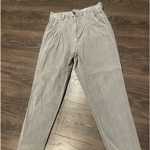 American Eagle Women’s Pants. Size 2 regular. Corduroy look